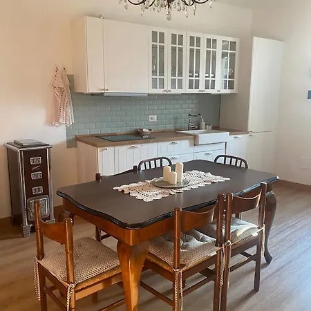 Apartment Charme Nel Borgo - Lina