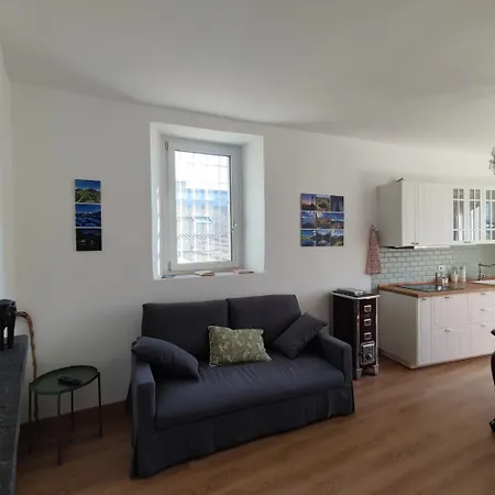 Charme Nel Borgo - Lina 아파트 코르니글리오