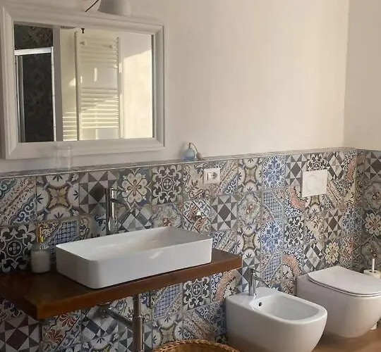 Charme Nel Borgo - Lina Corniglio